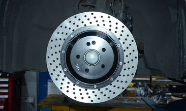 BBK 6ピストン メルセデス ベンツA200のための大きいブレーキ キット18インチの車輪355*32mmの回転子